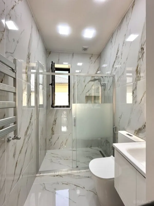 Satılır 5 otaqlı həyət evi 260 m²