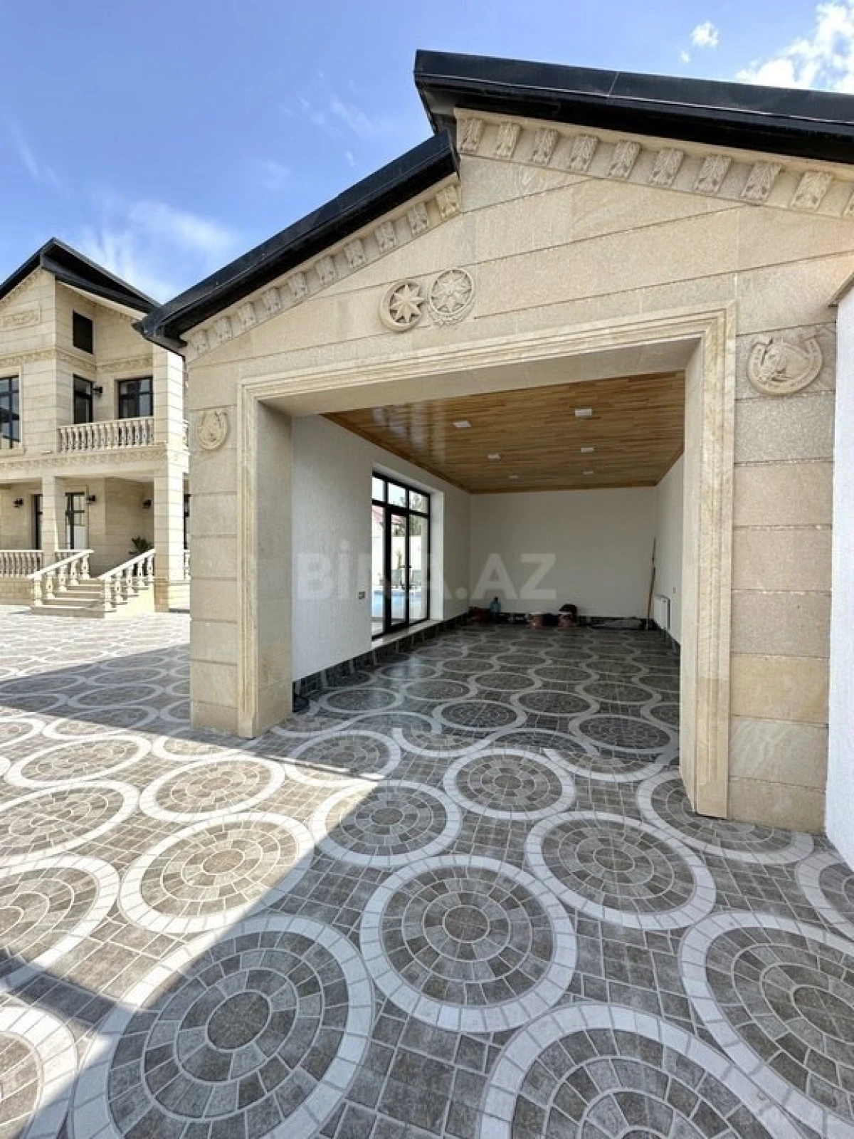 Satılır 5 otaqlı həyət evi 260 m²