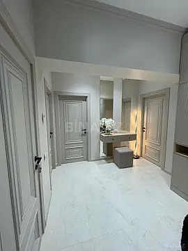Kirayə verilir 2 otaqlı mənzil 105 m²