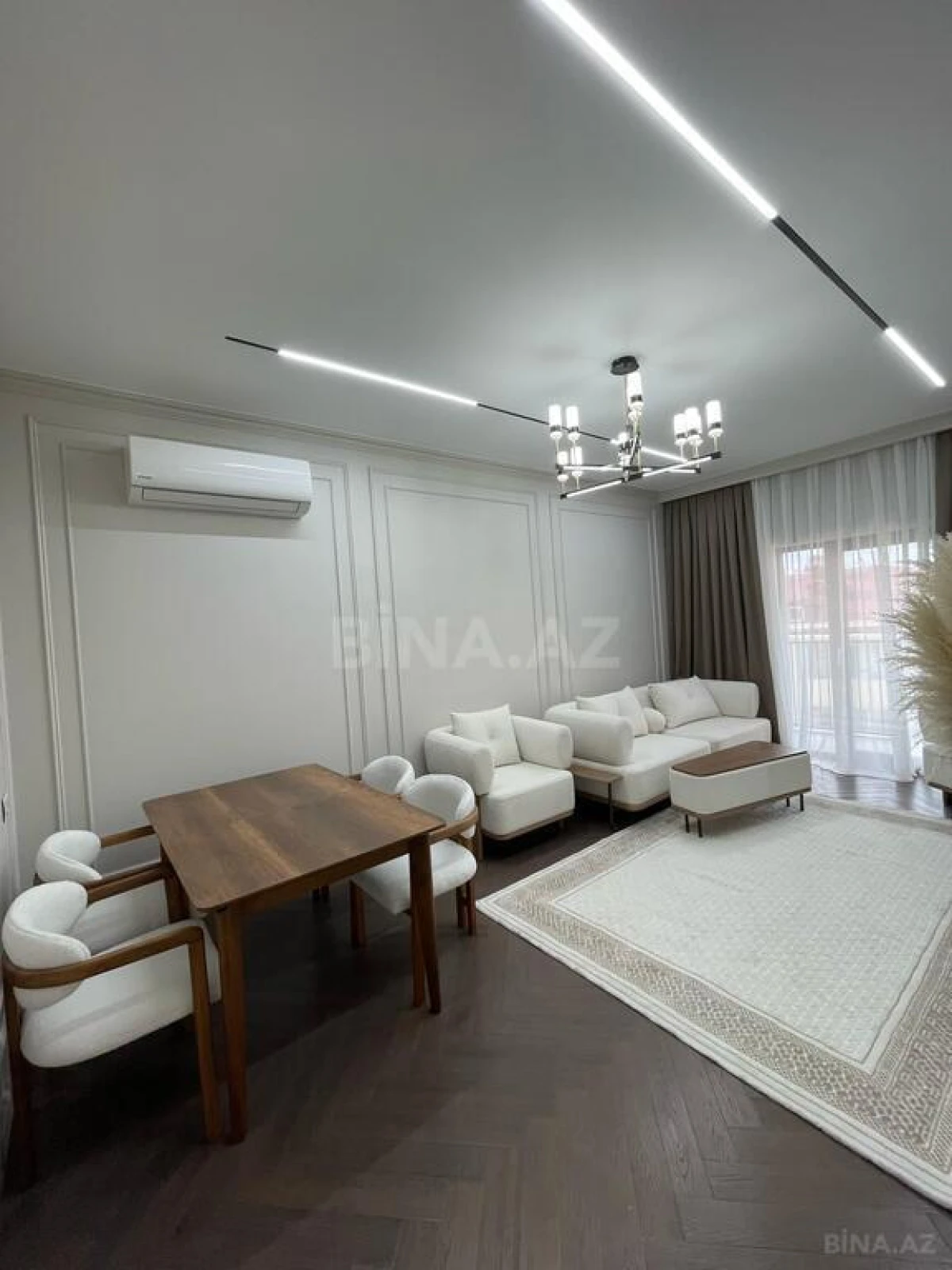 Kirayə verilir 2 otaqlı mənzil 105 m²