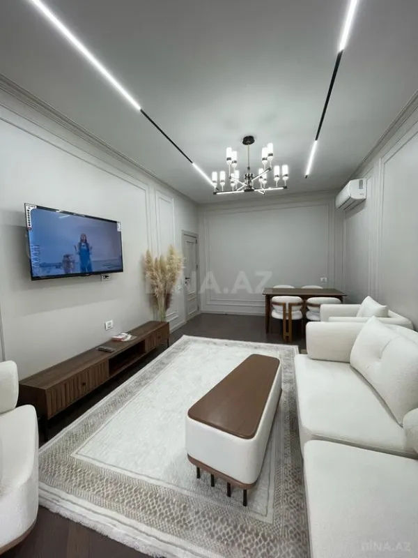 Kirayə verilir 2 otaqlı mənzil 105 m²