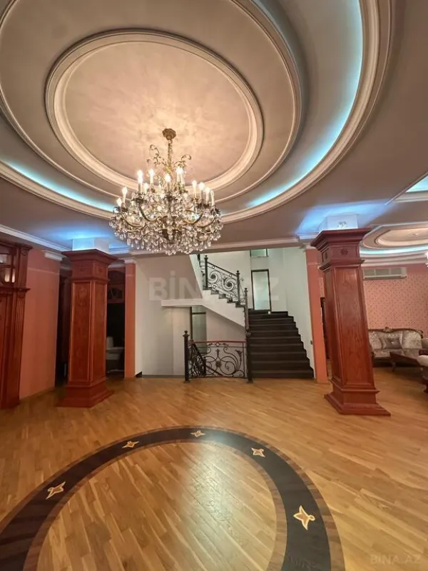 Satılır 18 otaqlı həyət evi 1200 m²