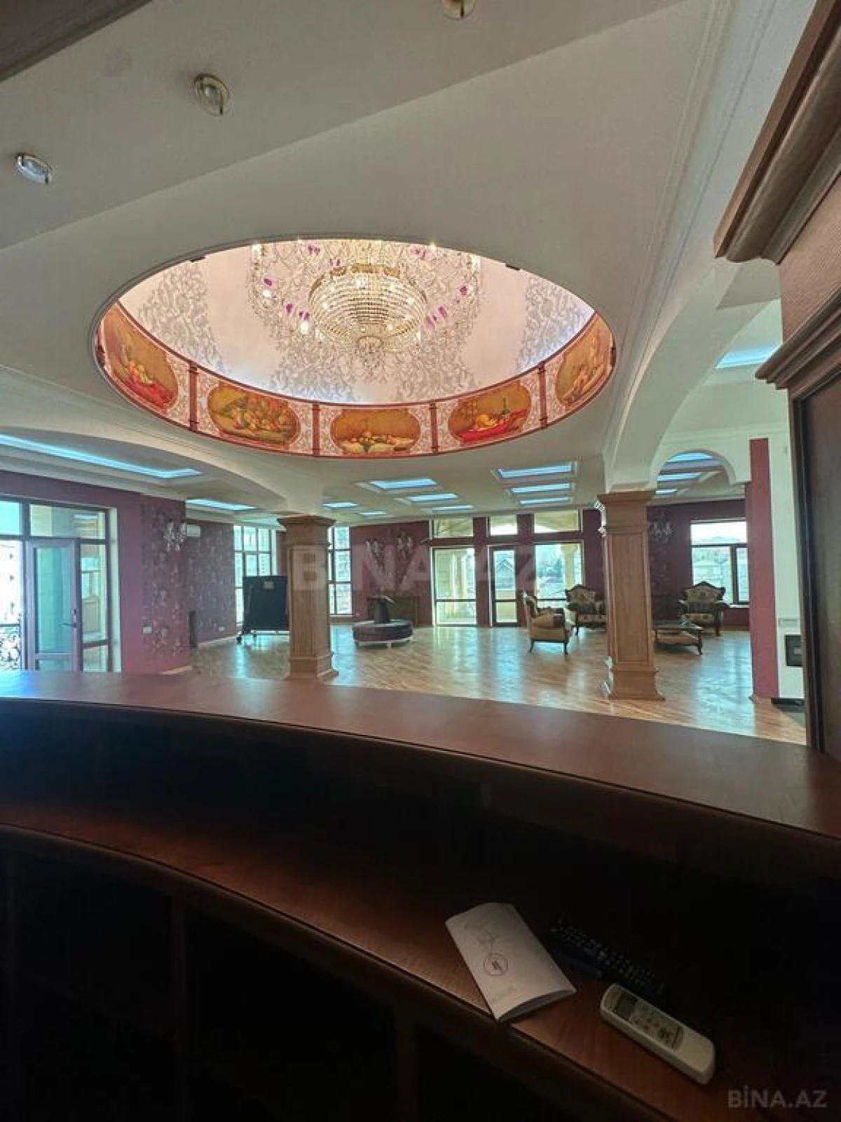 Satılır 18 otaqlı həyət evi 1200 m²