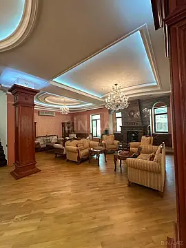 Satılır 18 otaqlı həyət evi 1200 m²