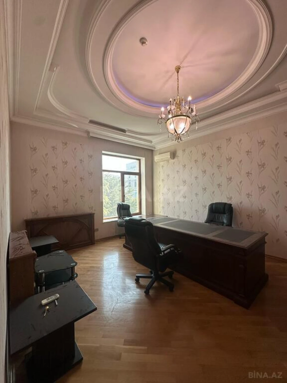 Satılır 18 otaqlı həyət evi 1200 m²