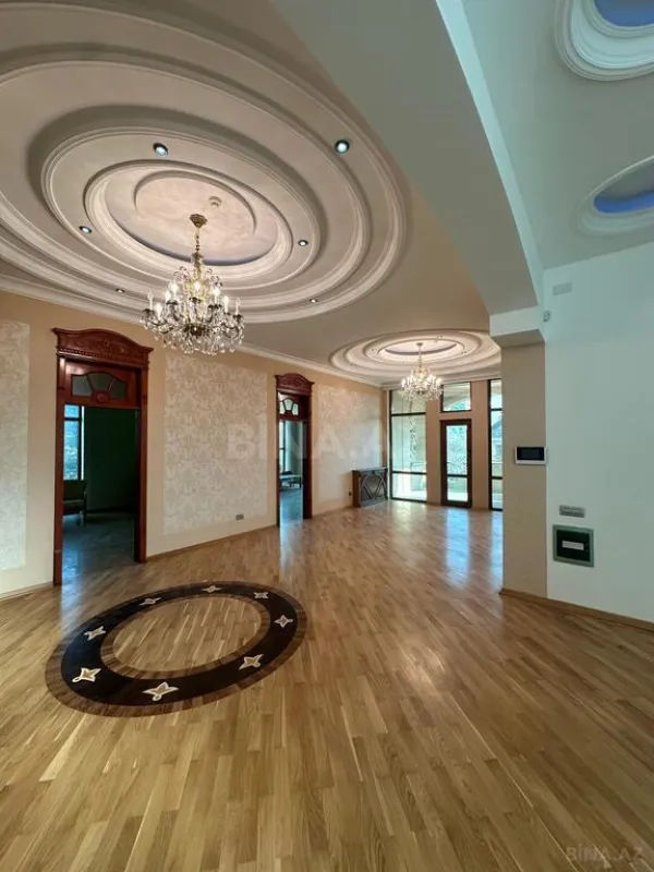 Satılır 18 otaqlı həyət evi 1200 m²