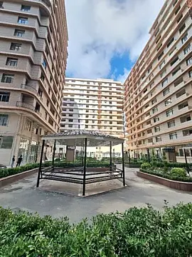 Satılır 3 otaqlı mənzil 150 m²