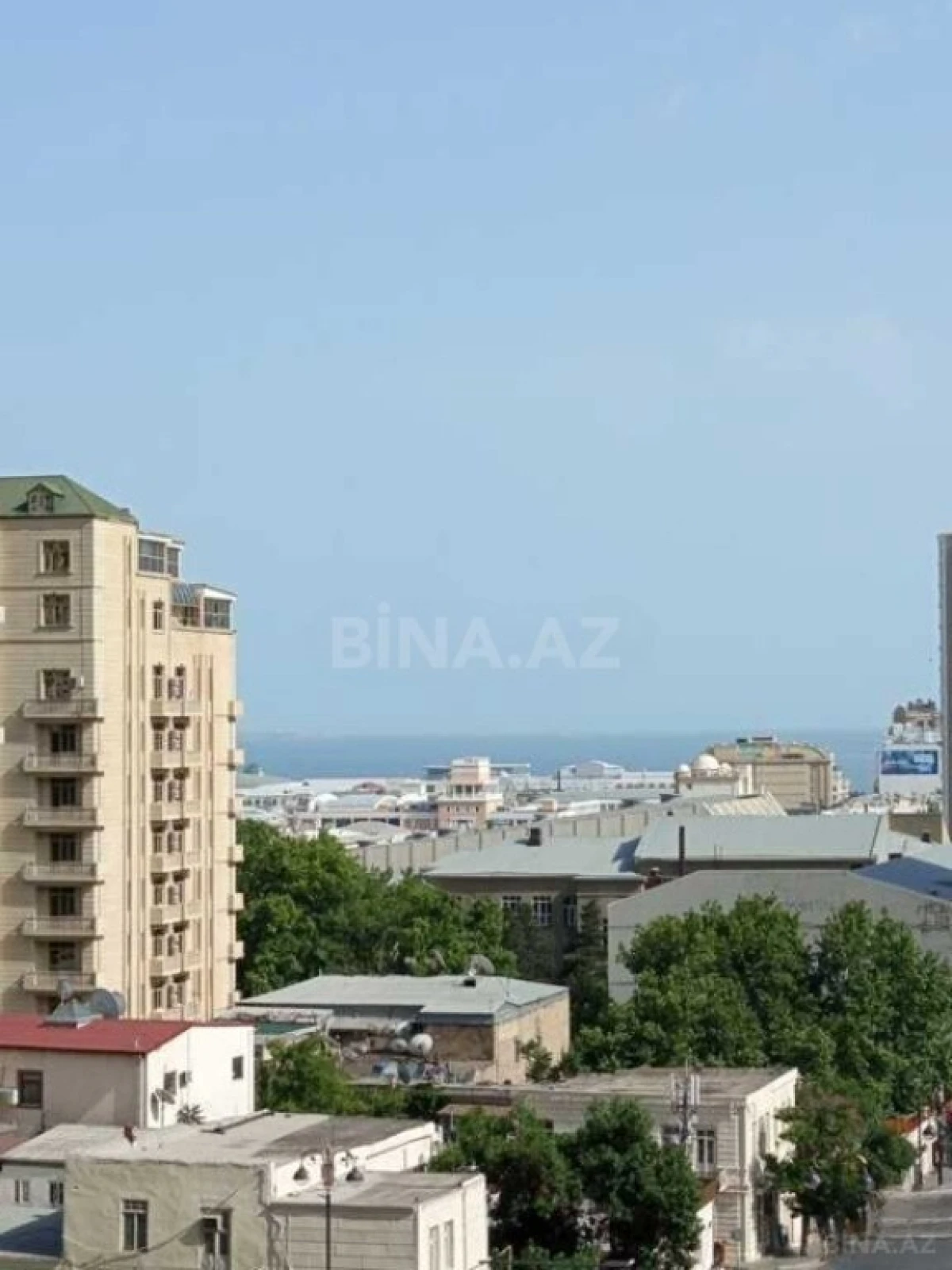 Satılır 3 otaqlı mənzil 150 m²