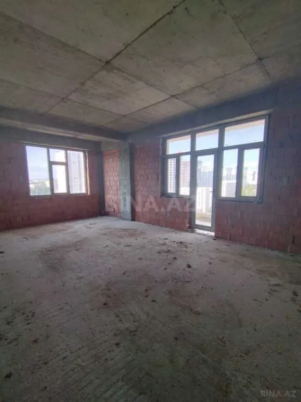 Satılır 3 otaqlı mənzil 150 m²