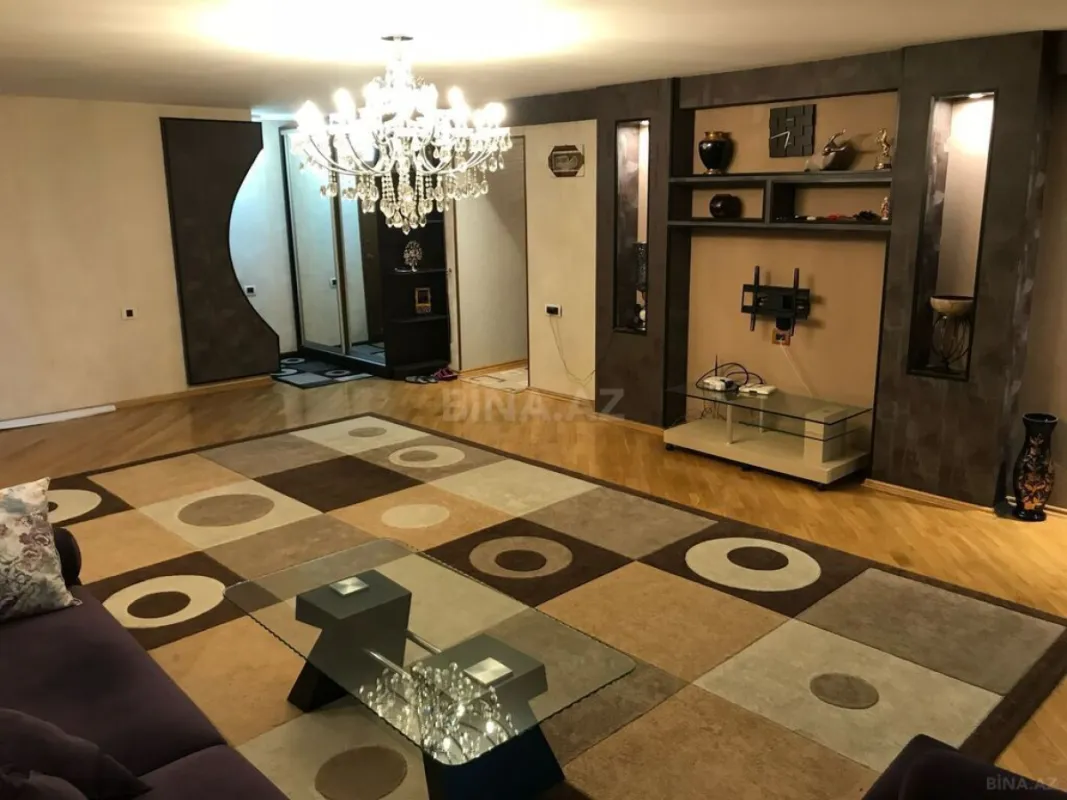 Satılır 3 otaqlı mənzil 120 m²
