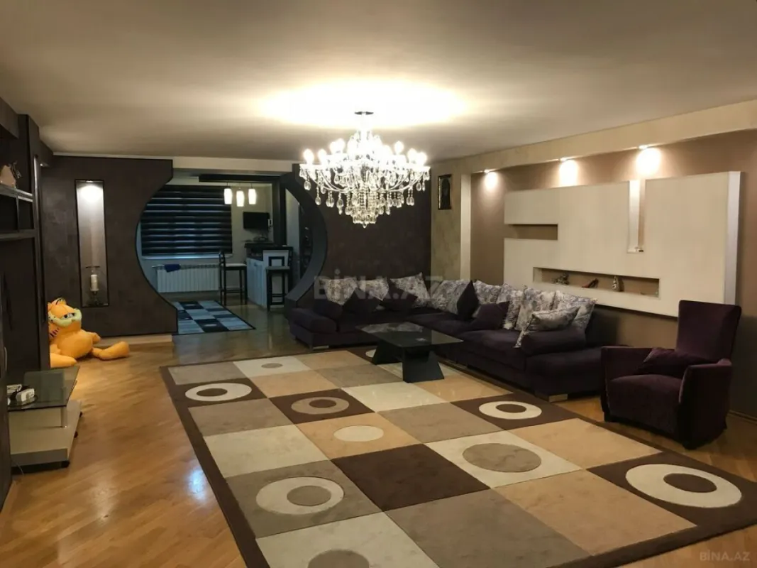 Satılır 3 otaqlı mənzil 120 m²
