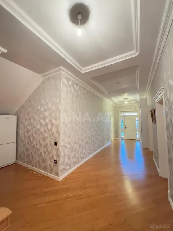 Satılır 5 otaqlı həyət evi 310 m²