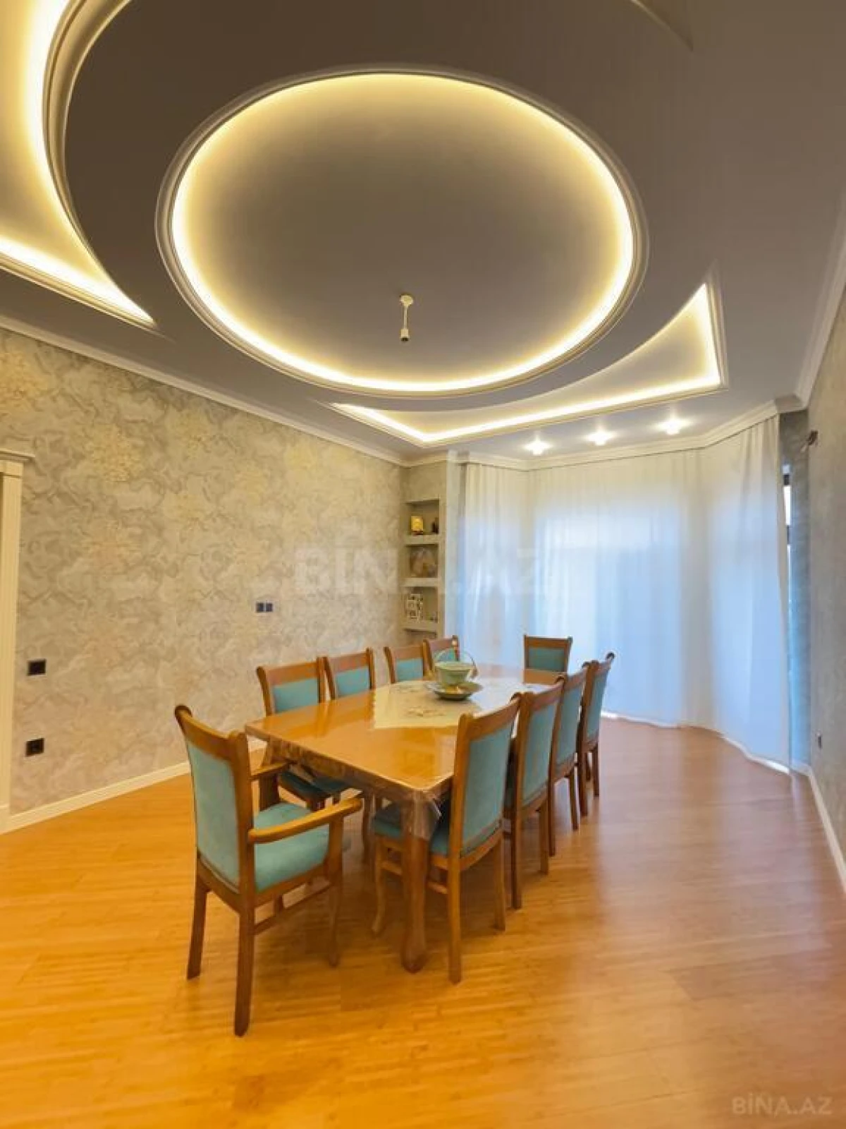 Satılır 5 otaqlı həyət evi 310 m²