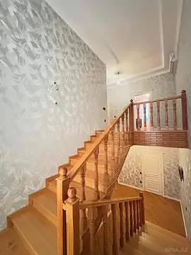 Satılır 5 otaqlı həyət evi 310 m²