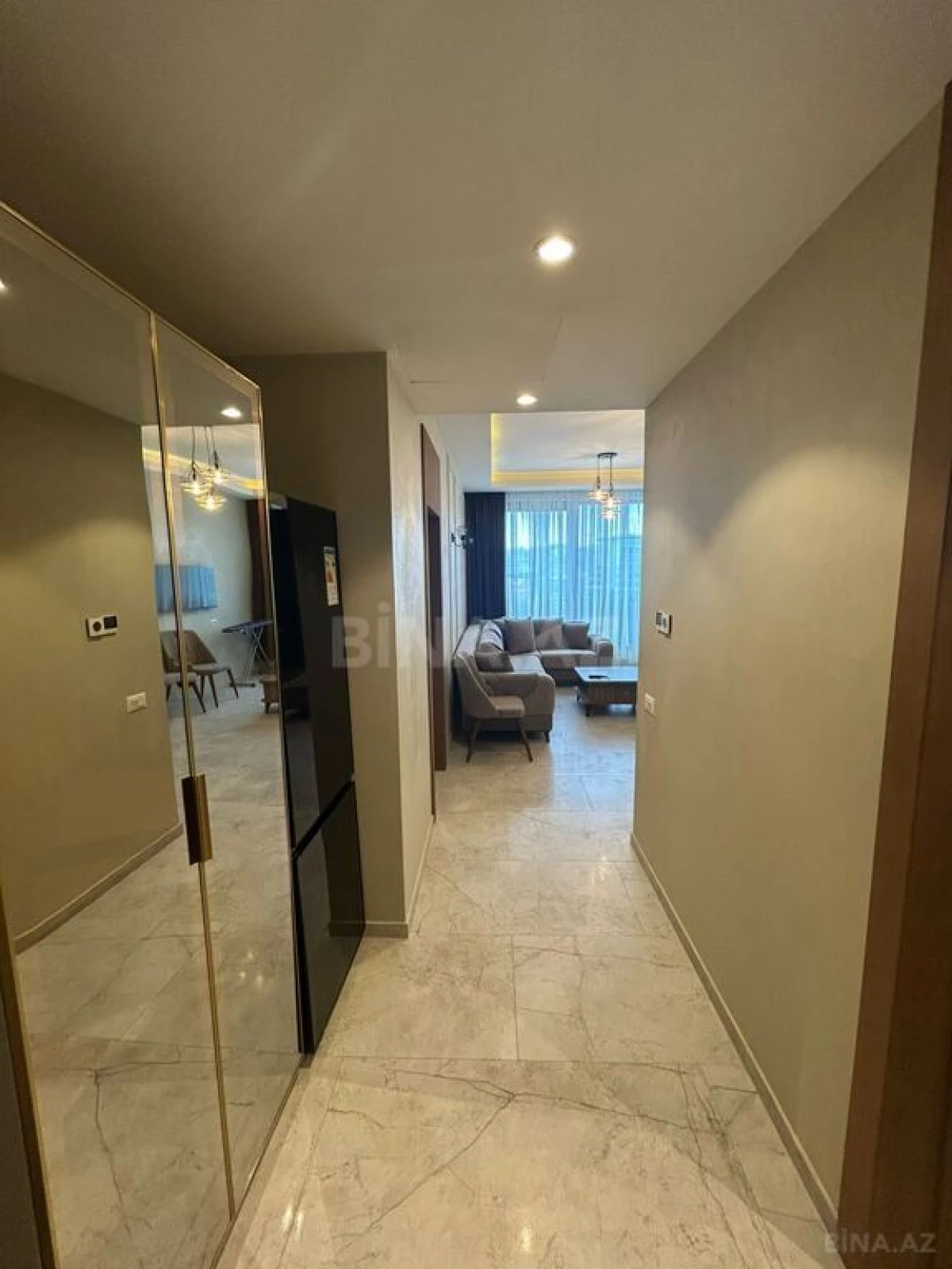 Kirayə verilir 2 otaqlı mənzil 75 m²