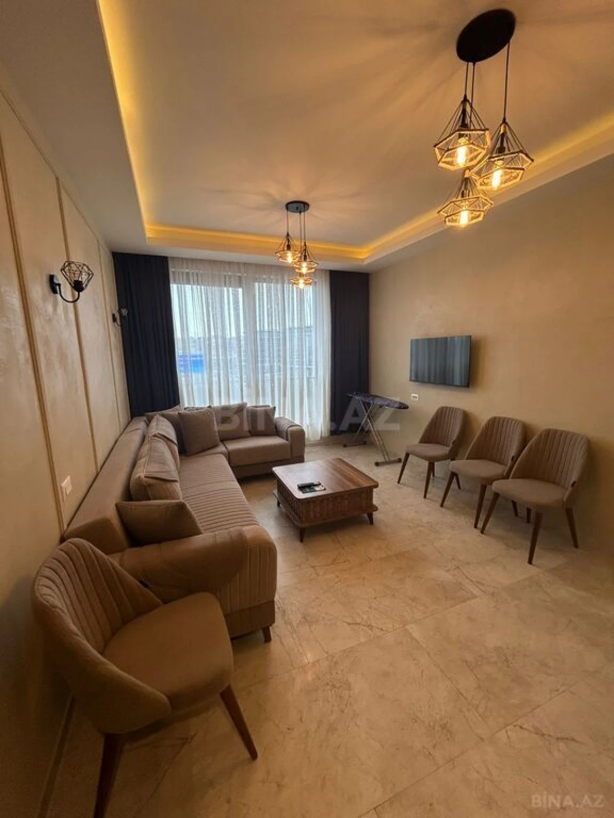 Kirayə verilir 2 otaqlı mənzil 75 m²