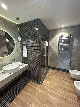 Kirayə verilir 2 otaqlı mənzil 75 m²