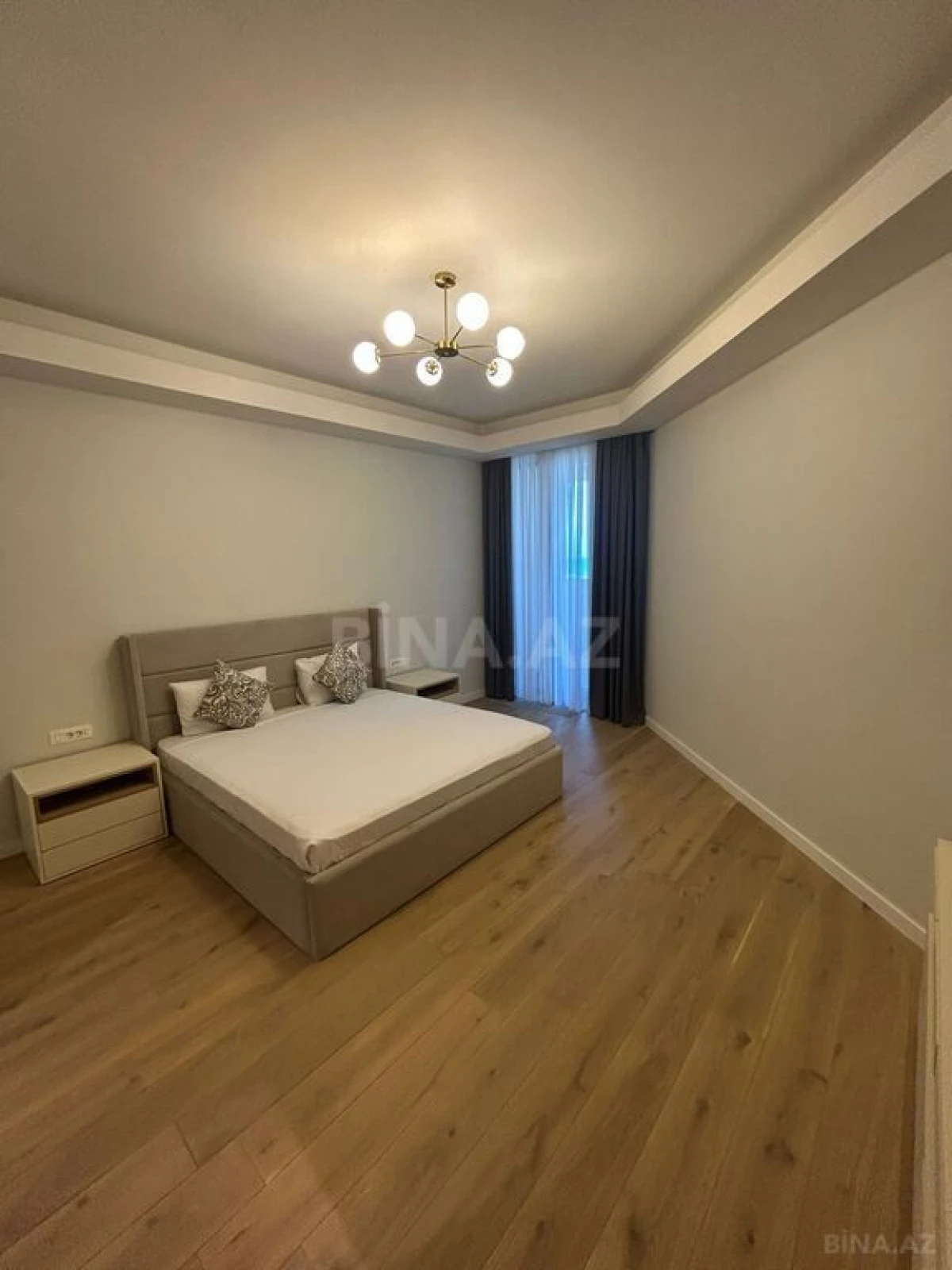 Kirayə verilir 2 otaqlı mənzil 80 m²