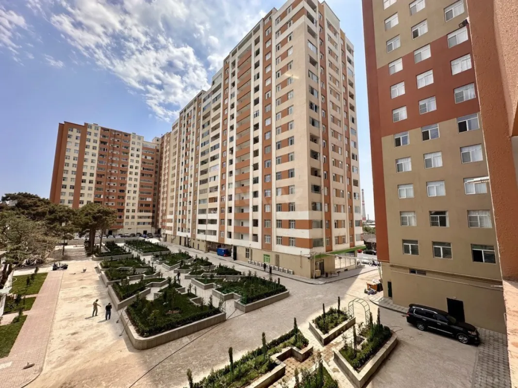 Satılır 3 otaqlı mənzil 142 m²