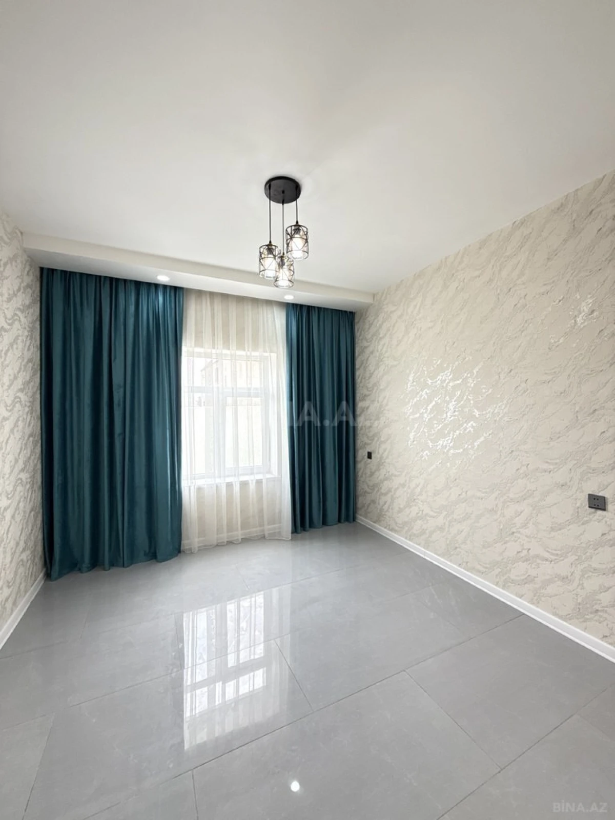 Satılır 4 otaqlı həyət evi 160 m²