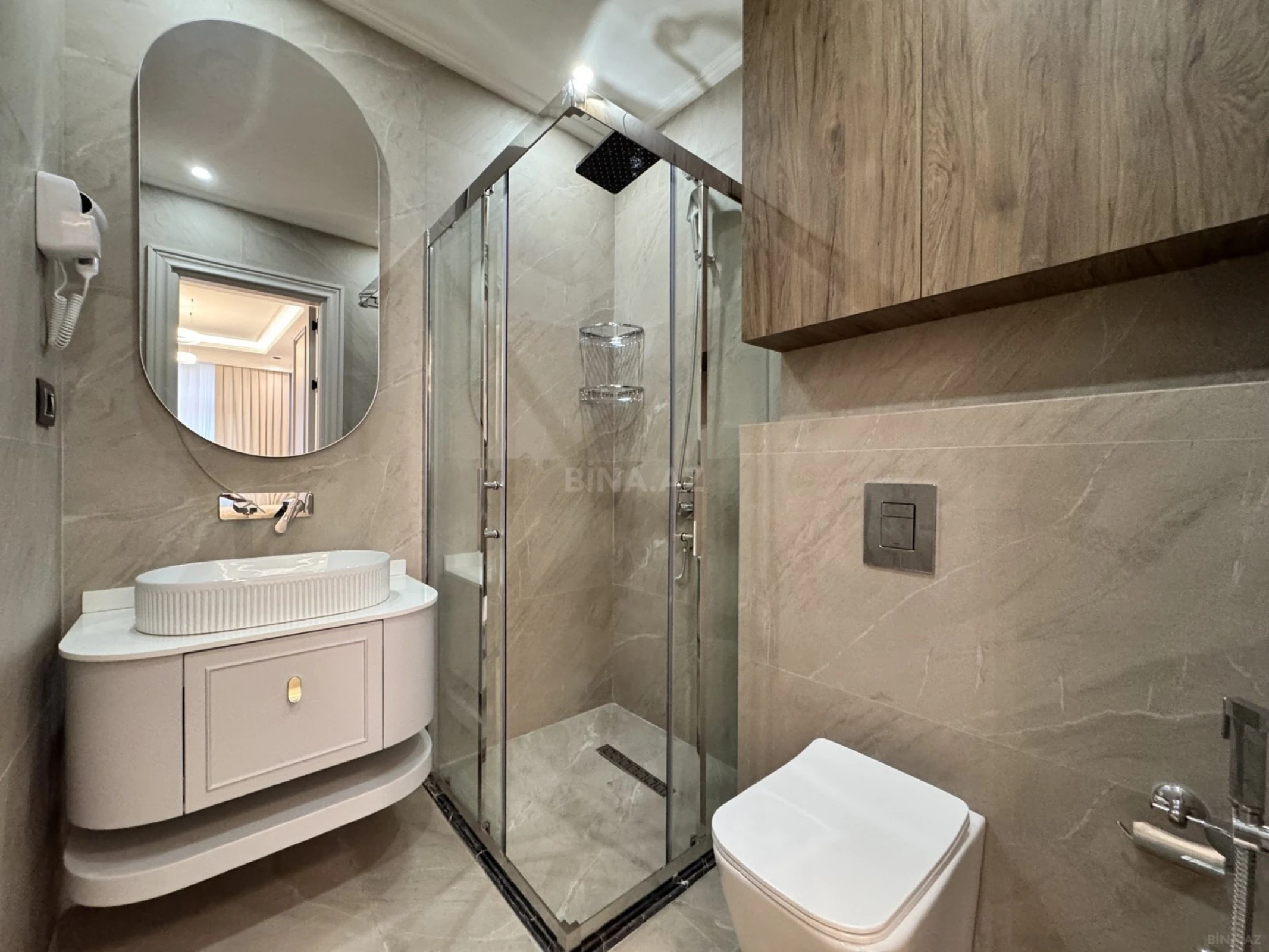 Satılır 3 otaqlı mənzil 120 m²