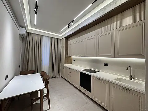 Satılır 3 otaqlı mənzil 120 m²