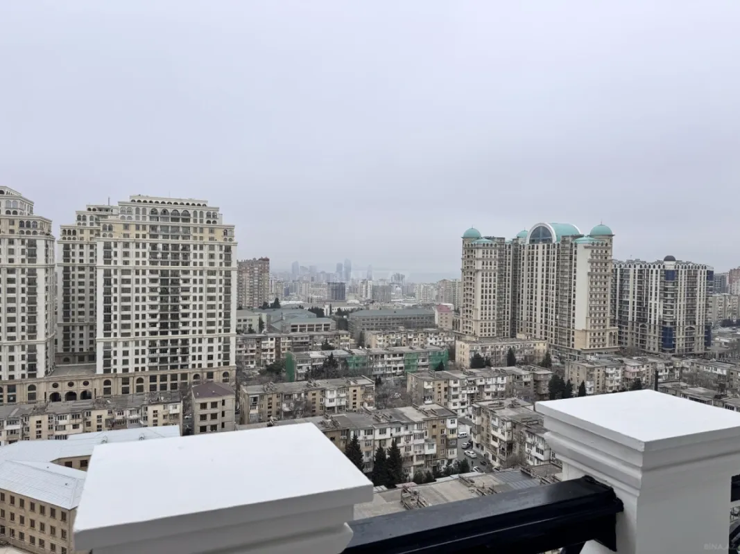 Satılır 3 otaqlı mənzil 120 m²