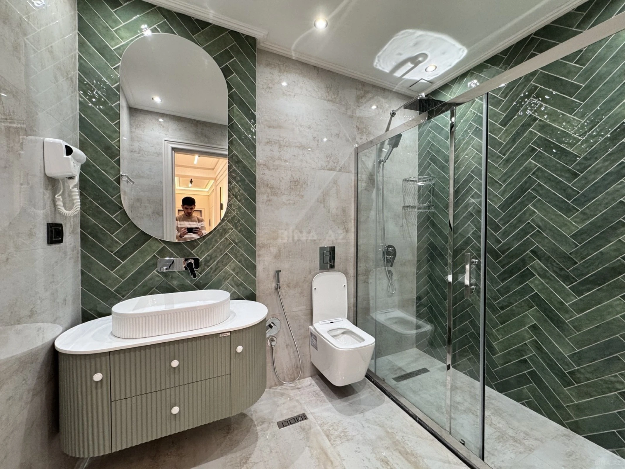 Satılır 3 otaqlı mənzil 120 m²