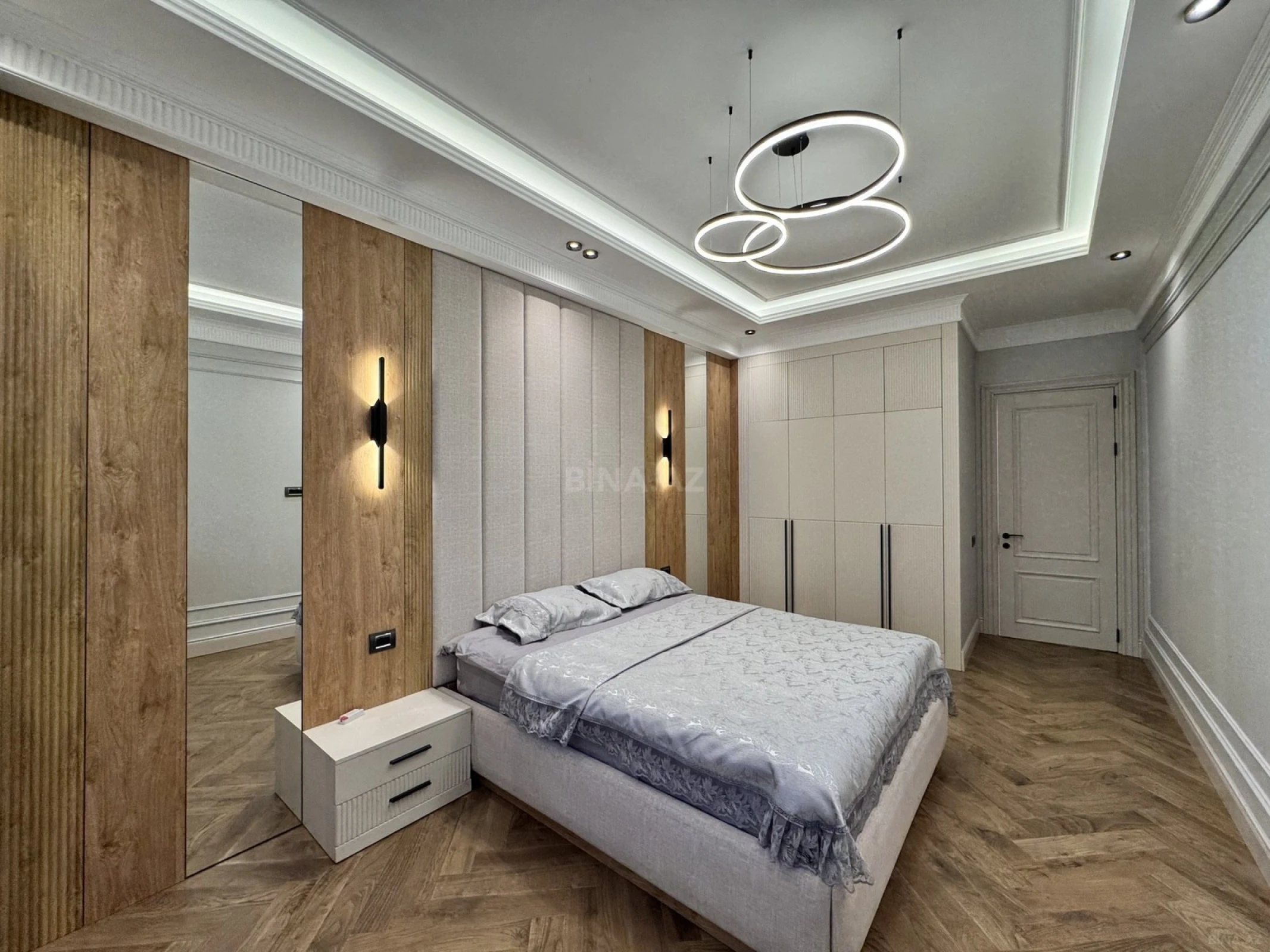 Satılır 3 otaqlı mənzil 120 m²