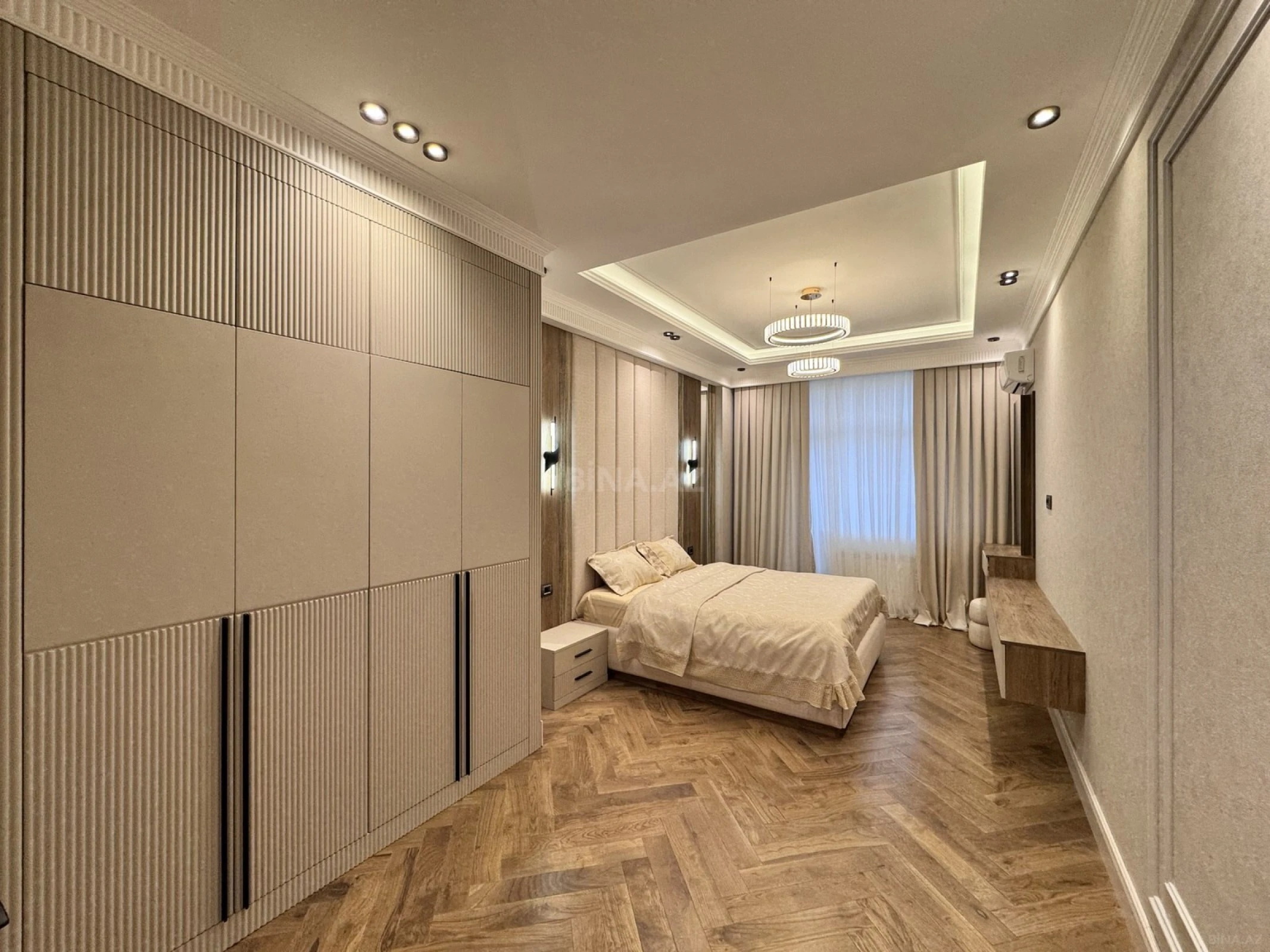 Satılır 3 otaqlı mənzil 120 m²