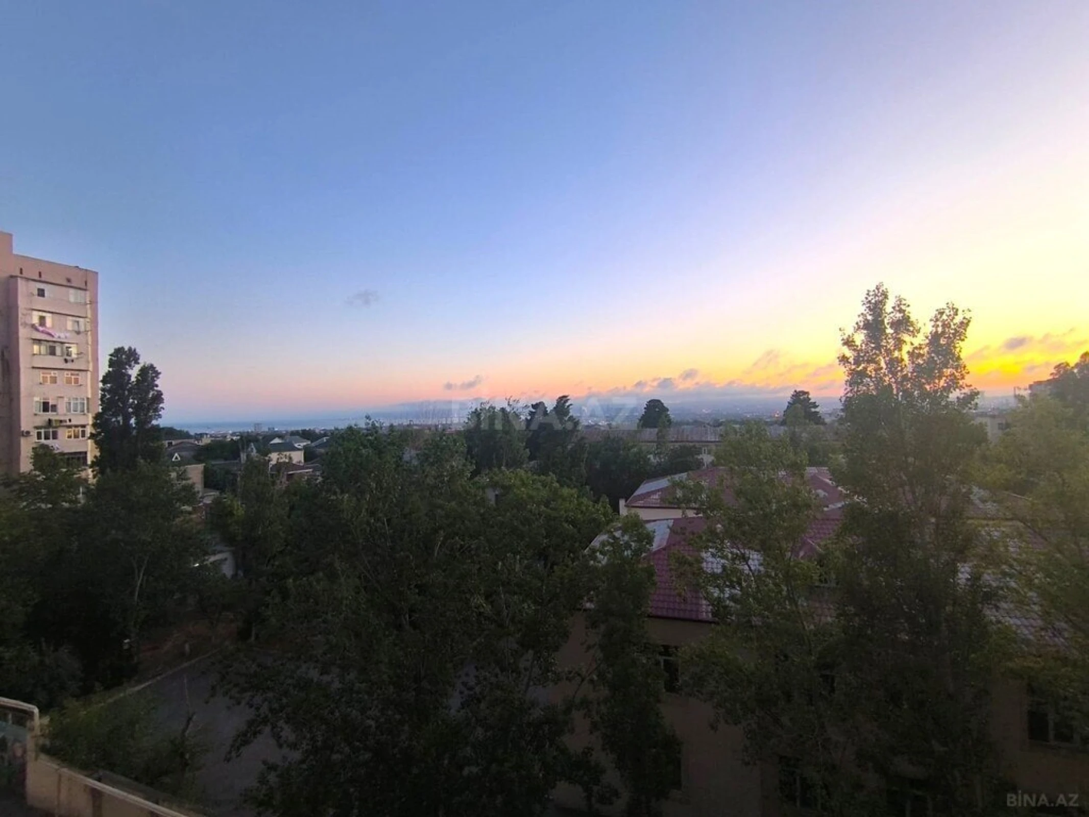 Satılır 3 otaqlı mənzil 100 m²