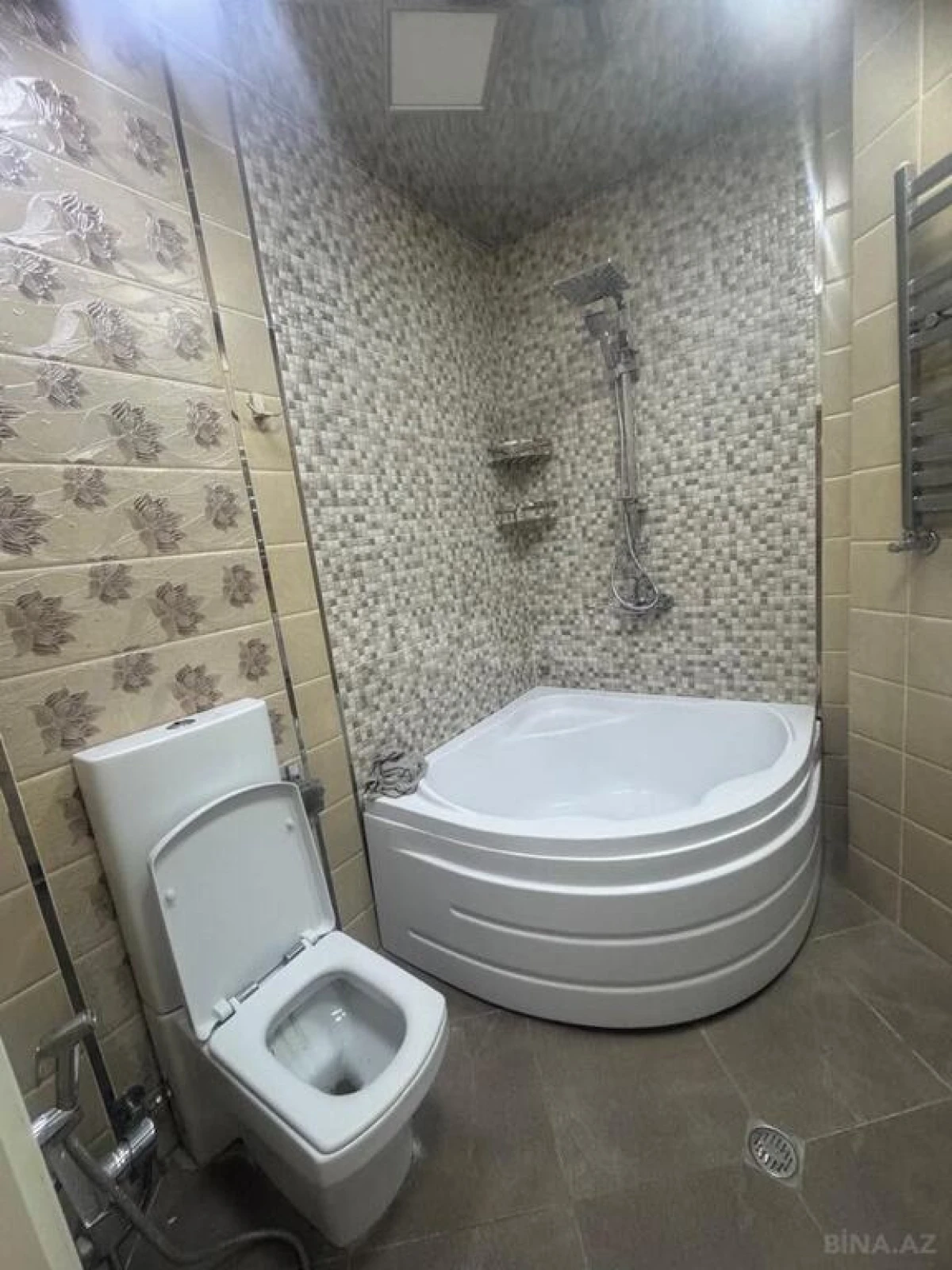 Satılır 4 otaqlı mənzil 100 m²