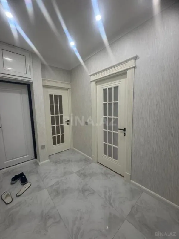 Satılır 4 otaqlı mənzil 100 m²