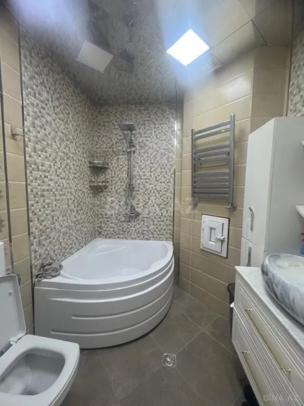 Satılır 4 otaqlı mənzil 100 m²