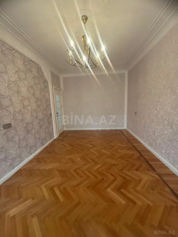 Satılır 4 otaqlı mənzil 100 m²