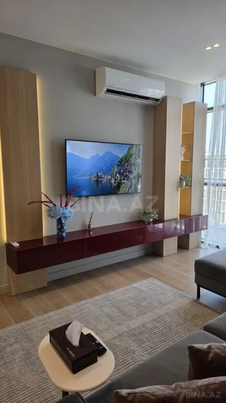 Kirayə verilir 2 otaqlı mənzil 103 m²