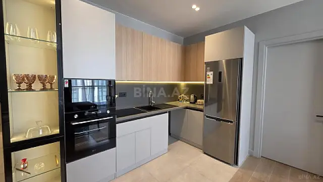 Kirayə verilir 2 otaqlı mənzil 103 m²