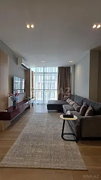 Kirayə verilir 2 otaqlı mənzil 103 m²