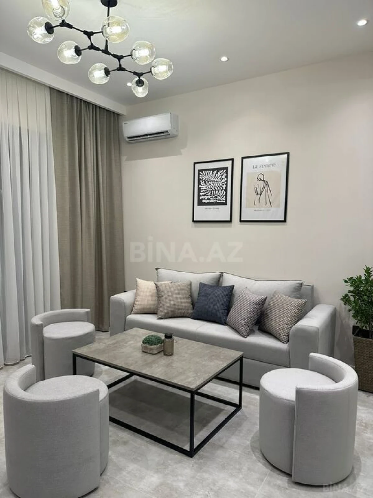 Kirayə verilir 2 otaqlı mənzil 95 m²