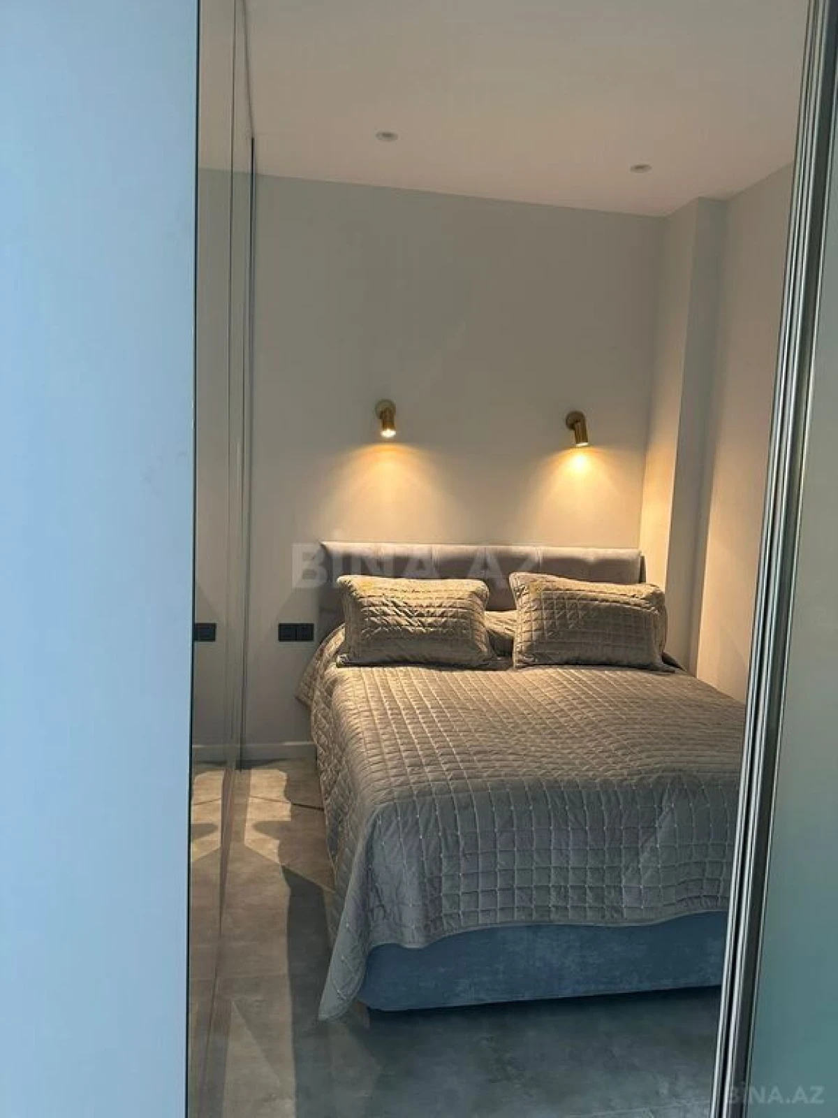 Kirayə verilir 2 otaqlı mənzil 95 m²