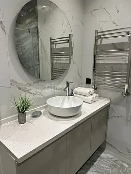Kirayə verilir 2 otaqlı mənzil 95 m²