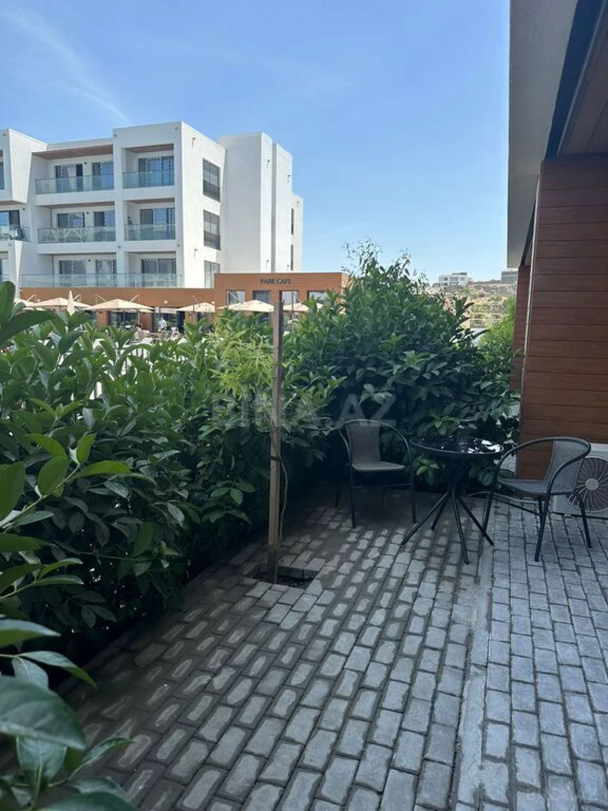 Kirayə verilir 2 otaqlı mənzil 95 m²
