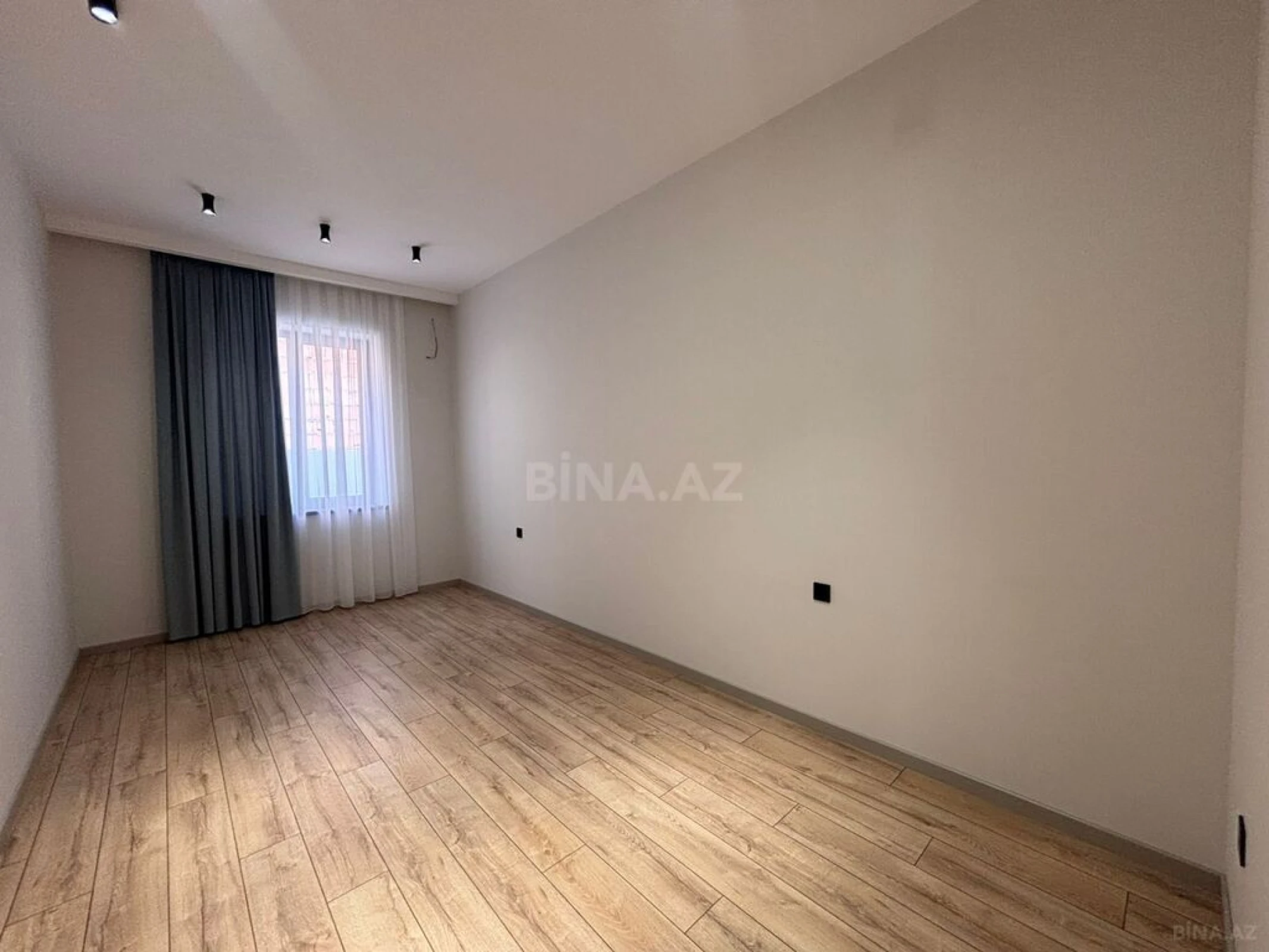 Satılır 4 otaqlı həyət evi 175 m²