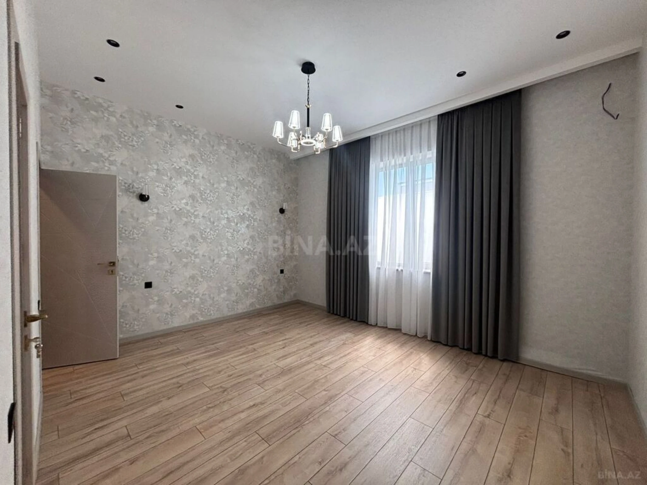 Satılır 4 otaqlı həyət evi 175 m²