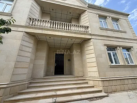 Satılır 8 otaqlı həyət evi 280 m²