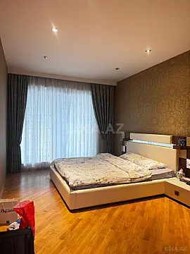 Satılır 4 otaqlı mənzil 175 m²