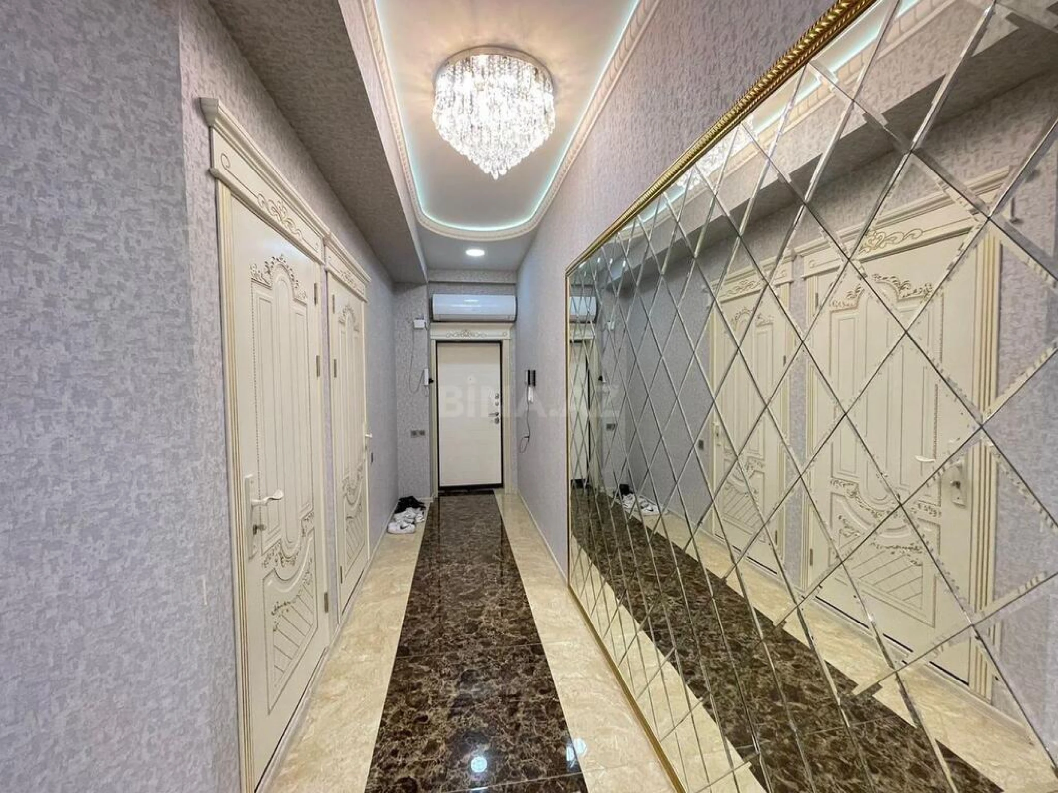 Kirayə verilir 2 otaqlı mənzil 100 m²
