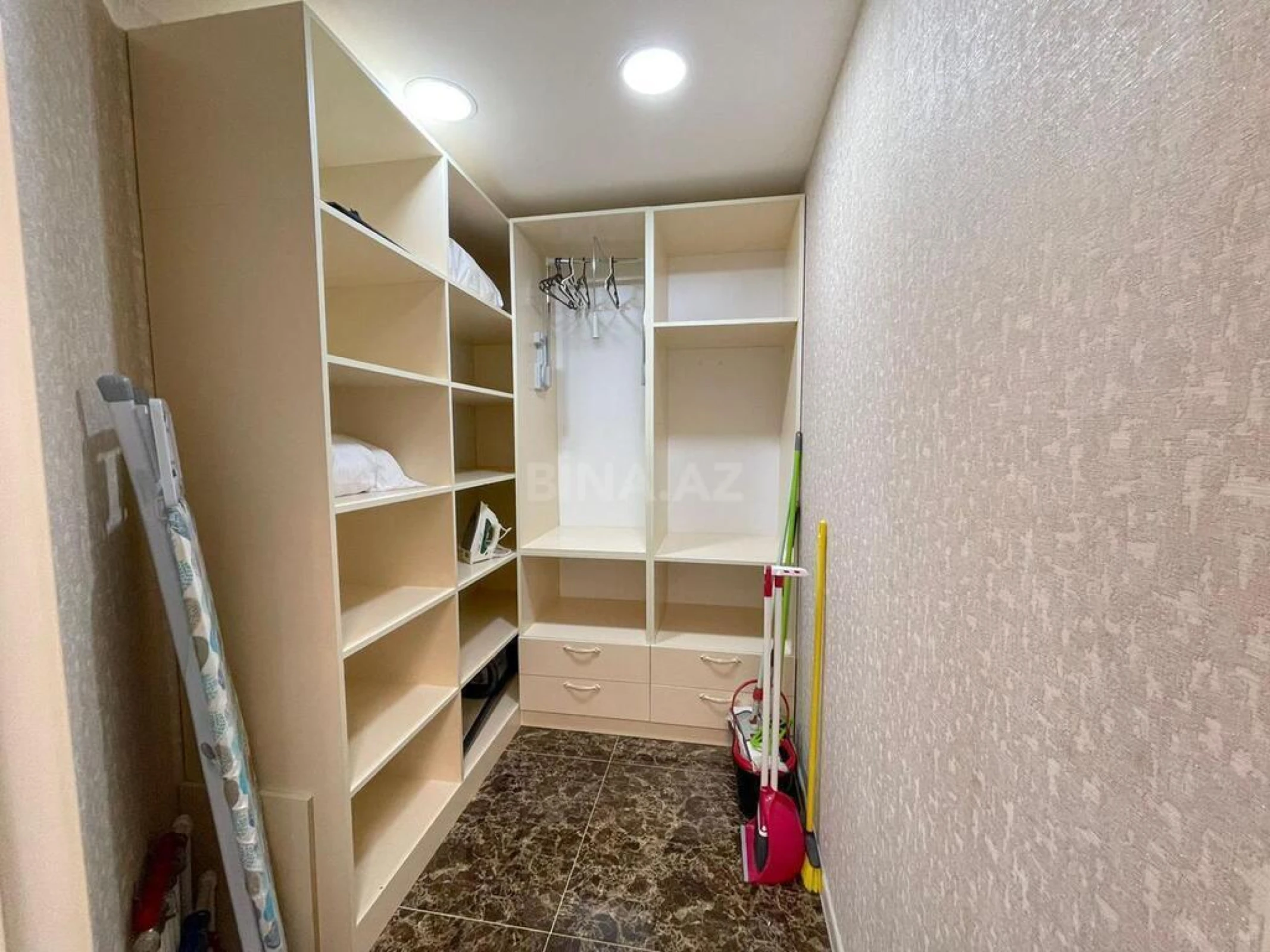 Kirayə verilir 2 otaqlı mənzil 100 m²