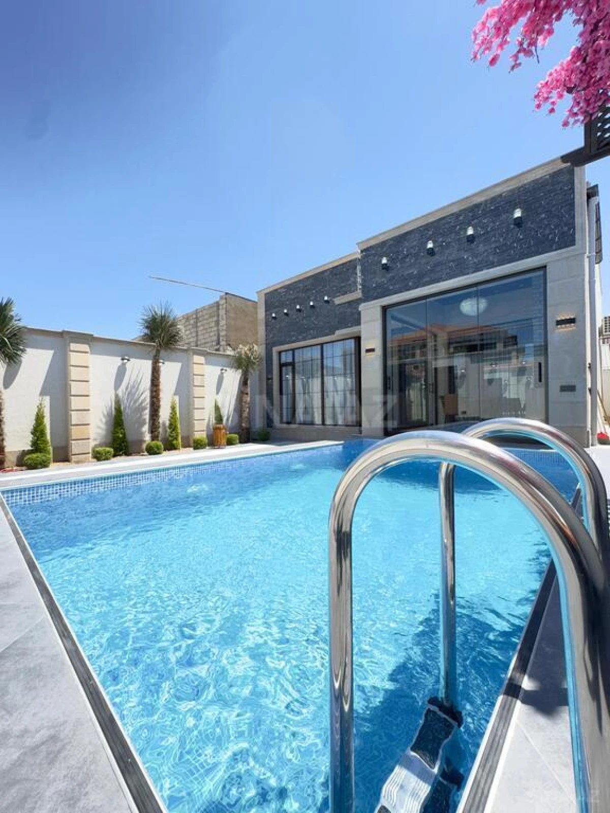 Satılır 4 otaqlı həyət evi 160 m²