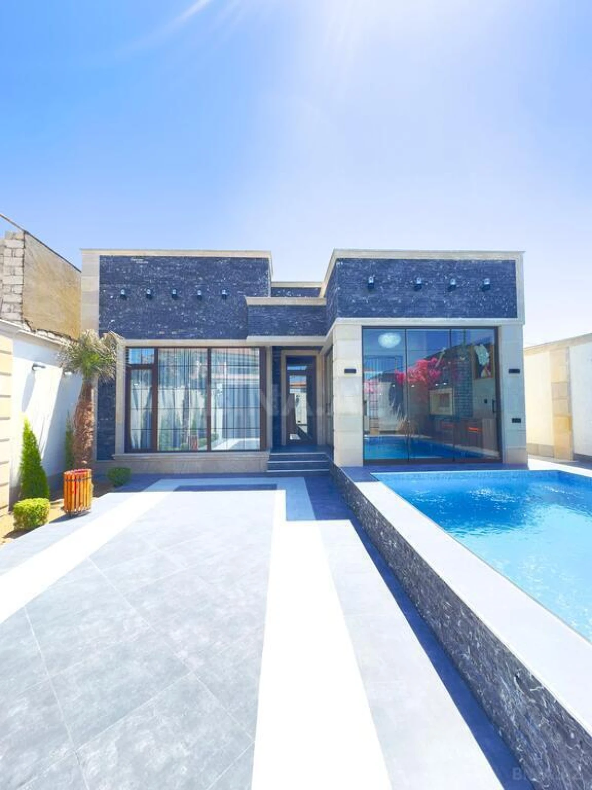 Satılır 4 otaqlı həyət evi 160 m²